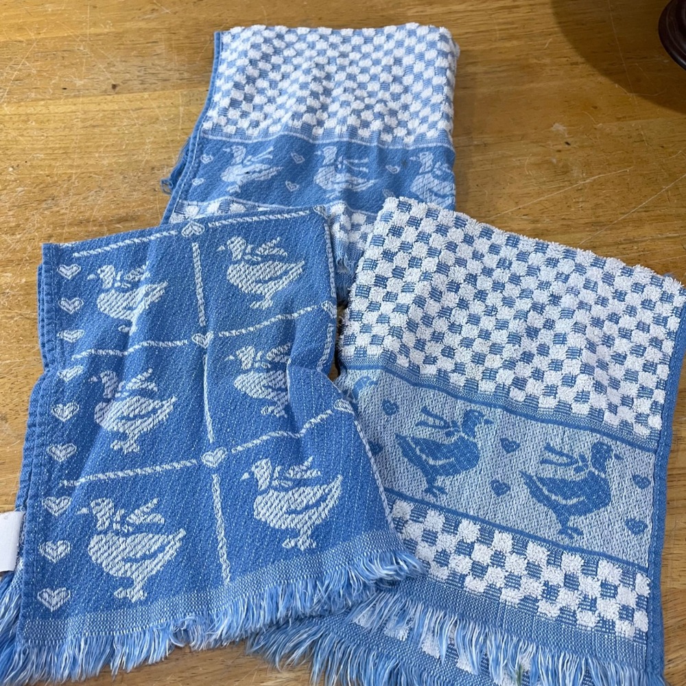 Vtg Cannon Blue White Duck Heart Hand Towels Set 3 Farmhouse Country Made in USA